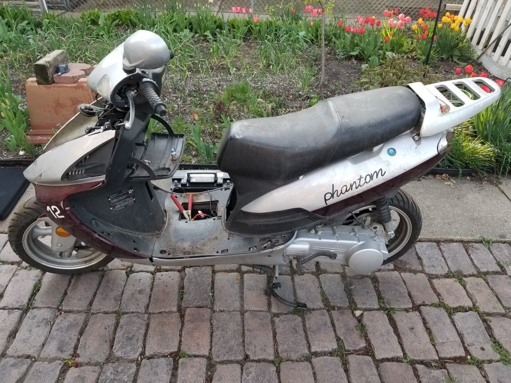 2020 Yongfu Phantom 150cc Gas Scooter