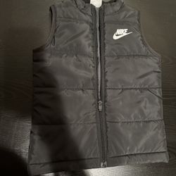Nike Black Vest Size 4t NWOT $15