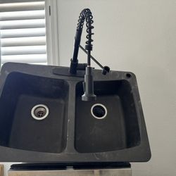 Black Kitchen Sink With Faucet 