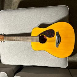 Youth Sized Yamaha JR2 3/4 Guitar 
