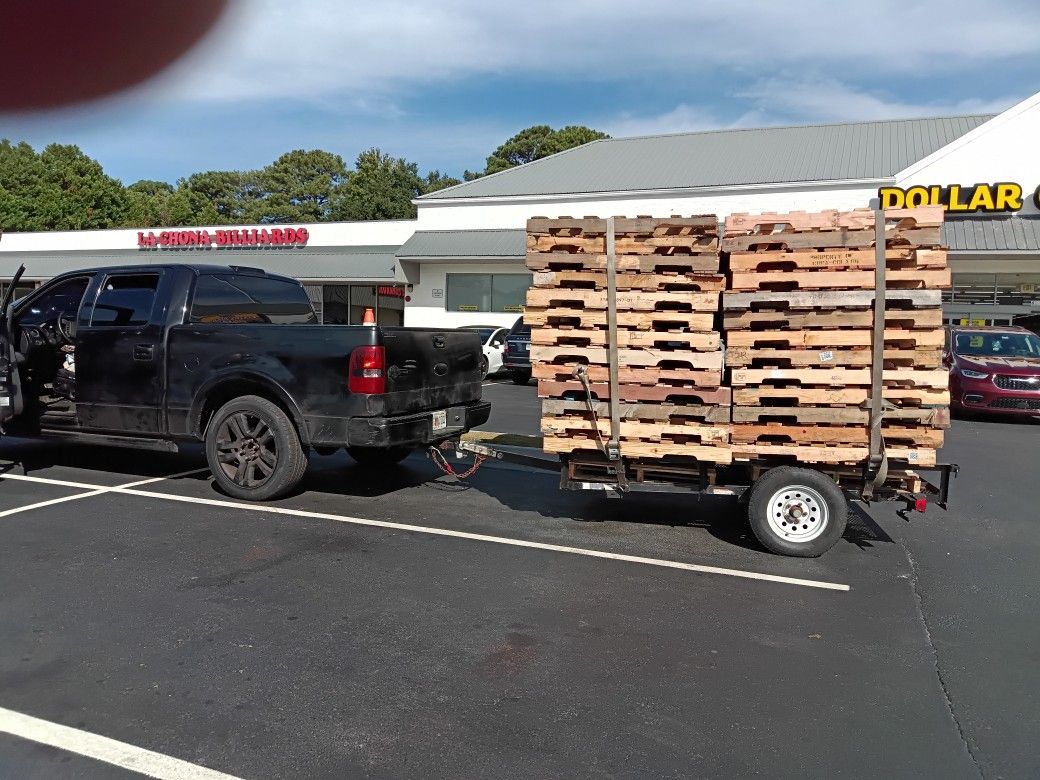 Trailer 5'9. ...... $500