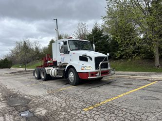 2009 Volvo Vnl  D11  with Towing  Option . Towing Truck 