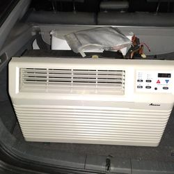 AC Unit Brand New Heater Combo...Large For A 1 Bed Apartment 