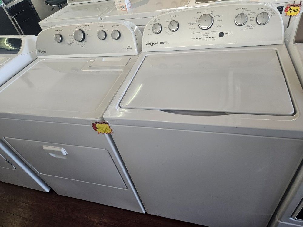 Whirlpool 2&1 Washer and Dryer Set