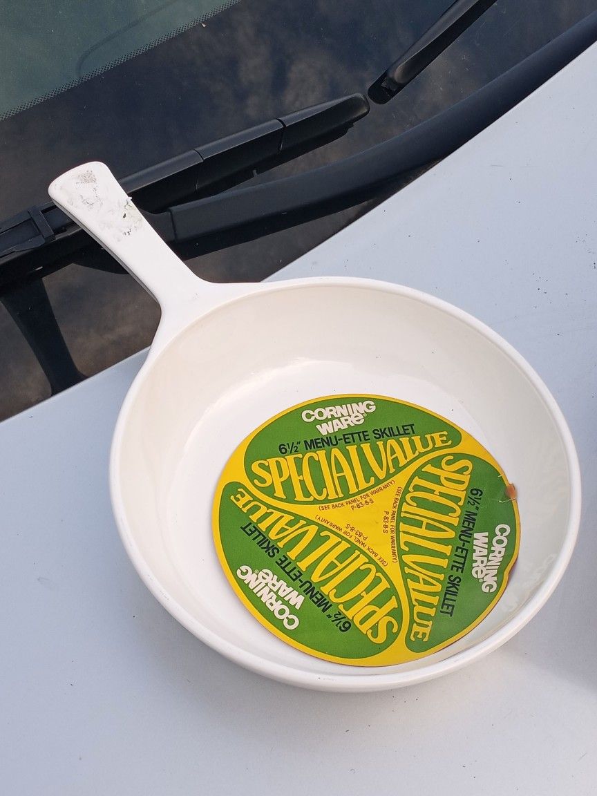 Original, 1970's Corning Ware 6-1/2" Menu-ette Skillet.