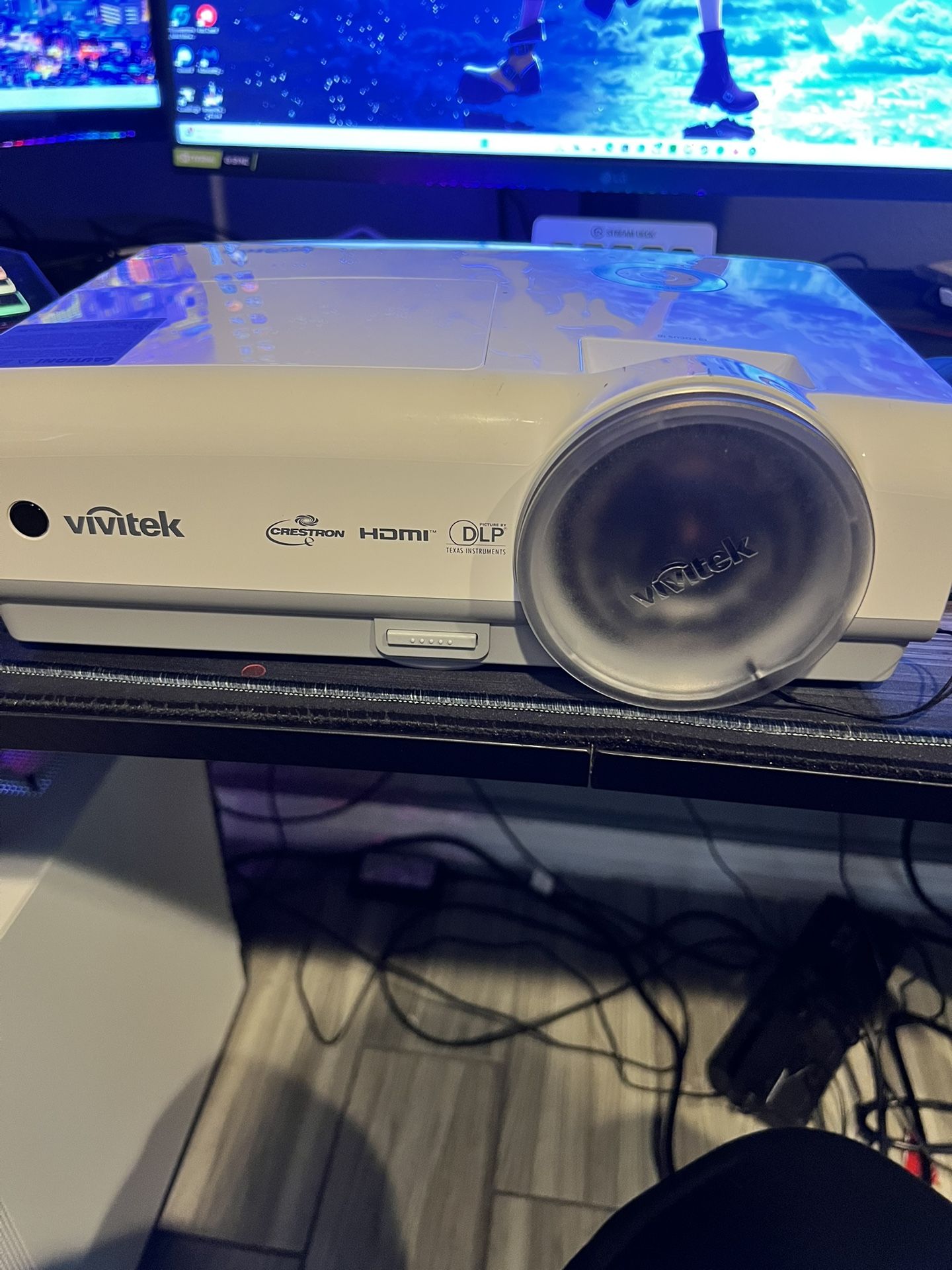 Vivitek D855st projector