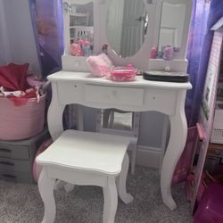 Girls Vanity
