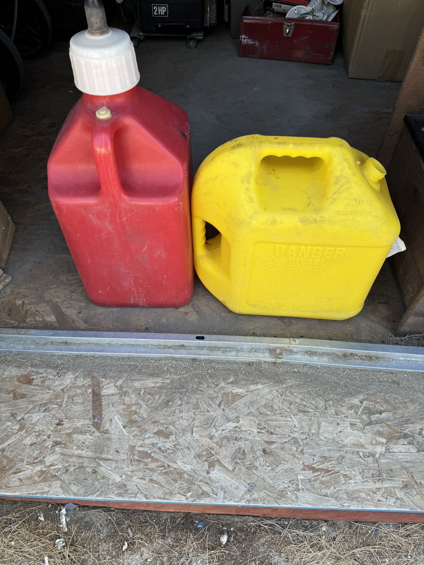 3 Galones Uno No Tiene Tapón