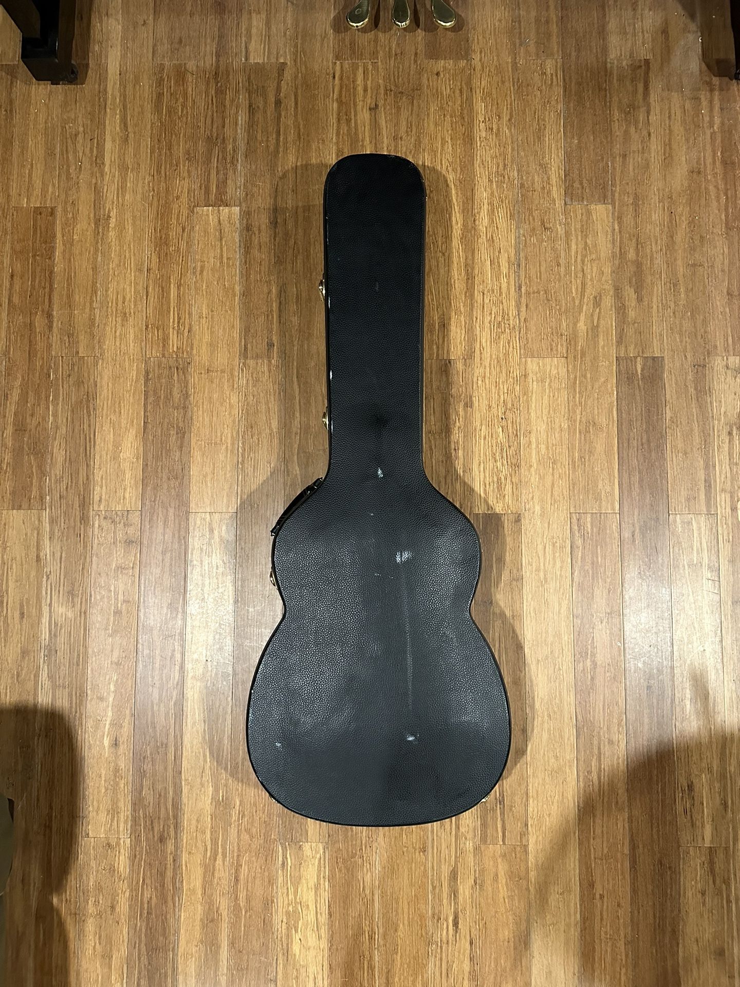 Breedlove Deluxe Concert Acoustic Guitar Case - Black