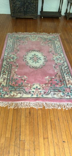 Gorgeous Victorian, pink rug 85” x 58”