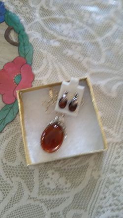 real stone pandant and earing.