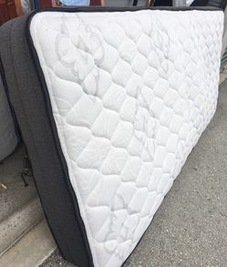 ••••Twin XL Mattress •••••