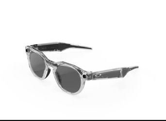 Oakley Meta HSTN Smart Glasses - Clear Frame Clear to Grey Transitions - NEW SEALED