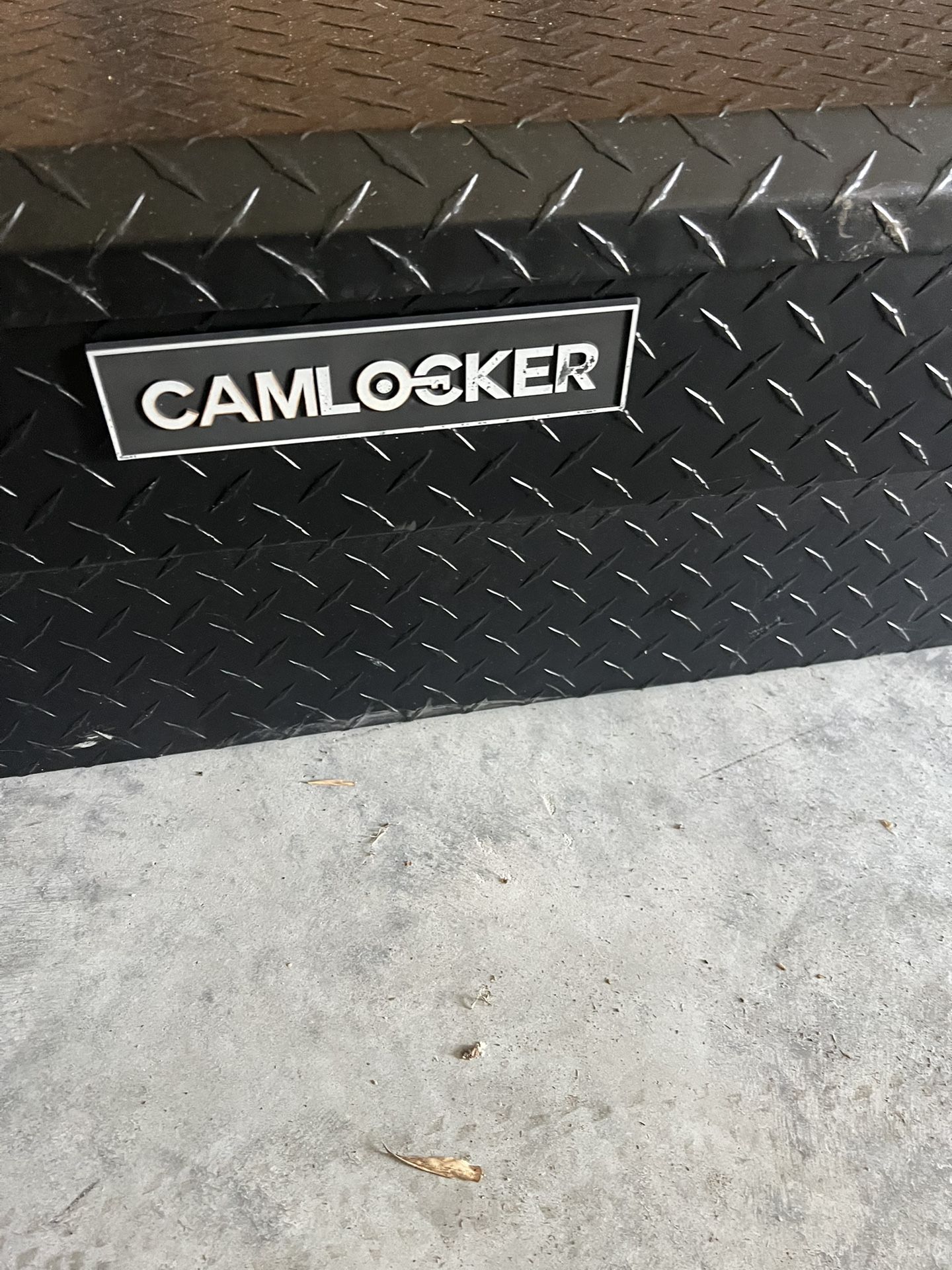 Camlocker
