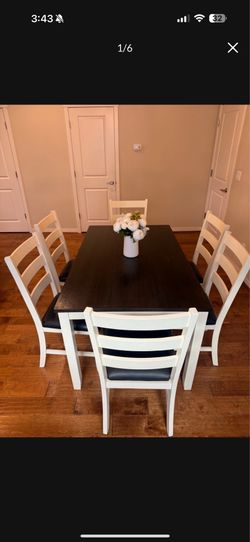 Dining table & 6 chairs