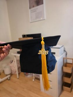 New 2026 Black Cap & Gown [6'-6'2"]