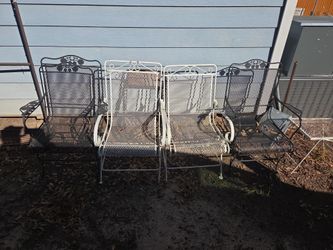 Chairs 4and small table