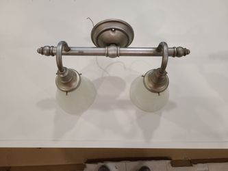 Bathroom vanity light