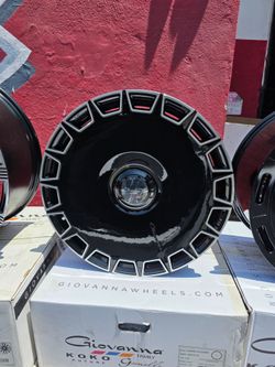 BRAND NEW GIOVANNA WHEELS