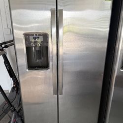GE Refrigerator