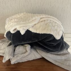 3 blankets for $10