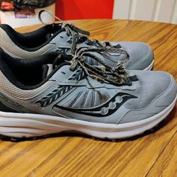 Mens Saucony Excursion TR 17 Trail Running Shoes (Size 12 US) - Great Condition