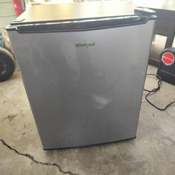 Mini Fridge Great Condition