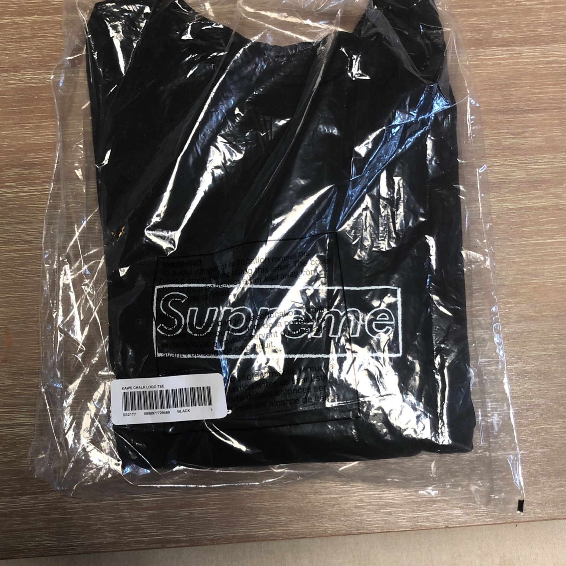 Supreme Box logo