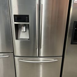 28 Cubic Foot Stainless French Door Refrigerator 
