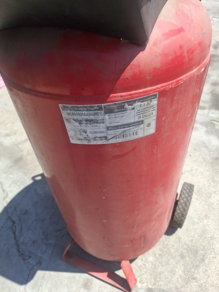 Husky Compressor 26 Gallons