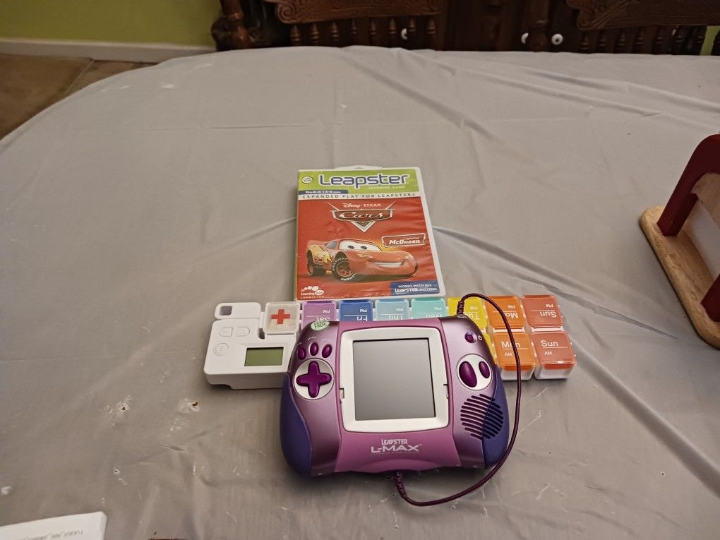 LEAPSTER LEARNING GAME WITH 5 GAMES 