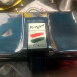 Electric Italian Pizzelle Maker With Snowflake Plate