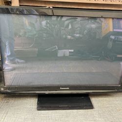 PANASONIC Plasma HDTV 44 Inch Television 