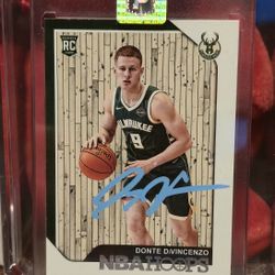 2018-19 Donte DiVincenzo Signed Rookie Card Blue Ink, Panini NBA Hoops #246 (Mint Condition) w/COA