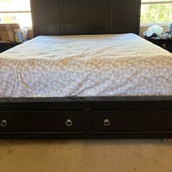 Cal King Bed Set