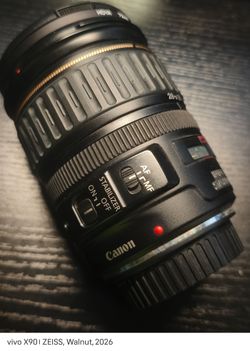 Canon EF 28-135mm f/3.5-5.6 IS USM Zoom Lens
