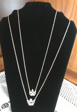 Queen and Princes Necklace set from Avon