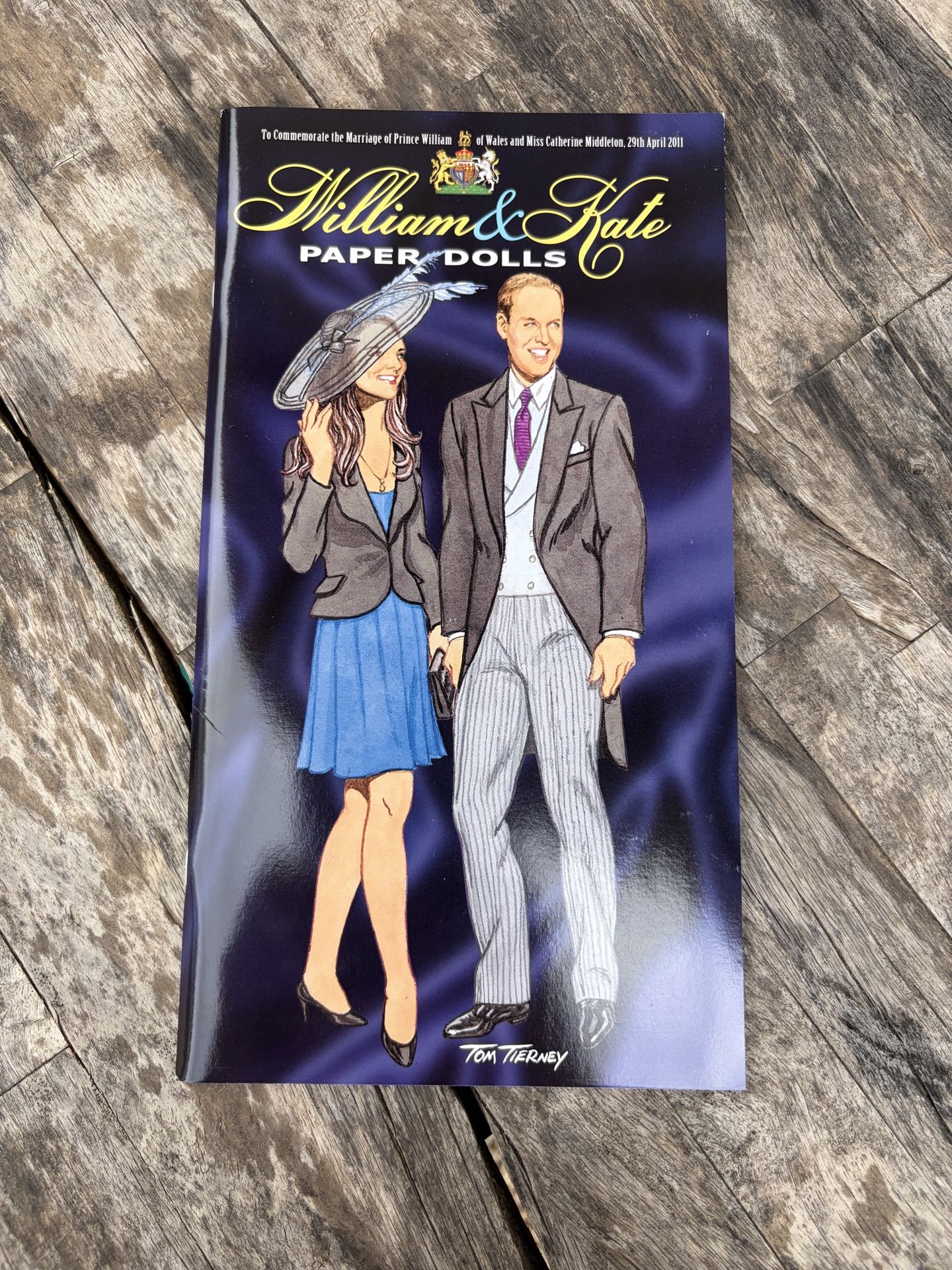 Prince William & Kate Paper Dolls, by Tom Tierney, Dover 2011 New