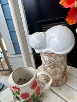 8” ceramic sleeping kitty