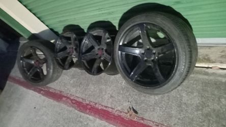 Set of 4 Black 5-Spoke Wheels with Tires