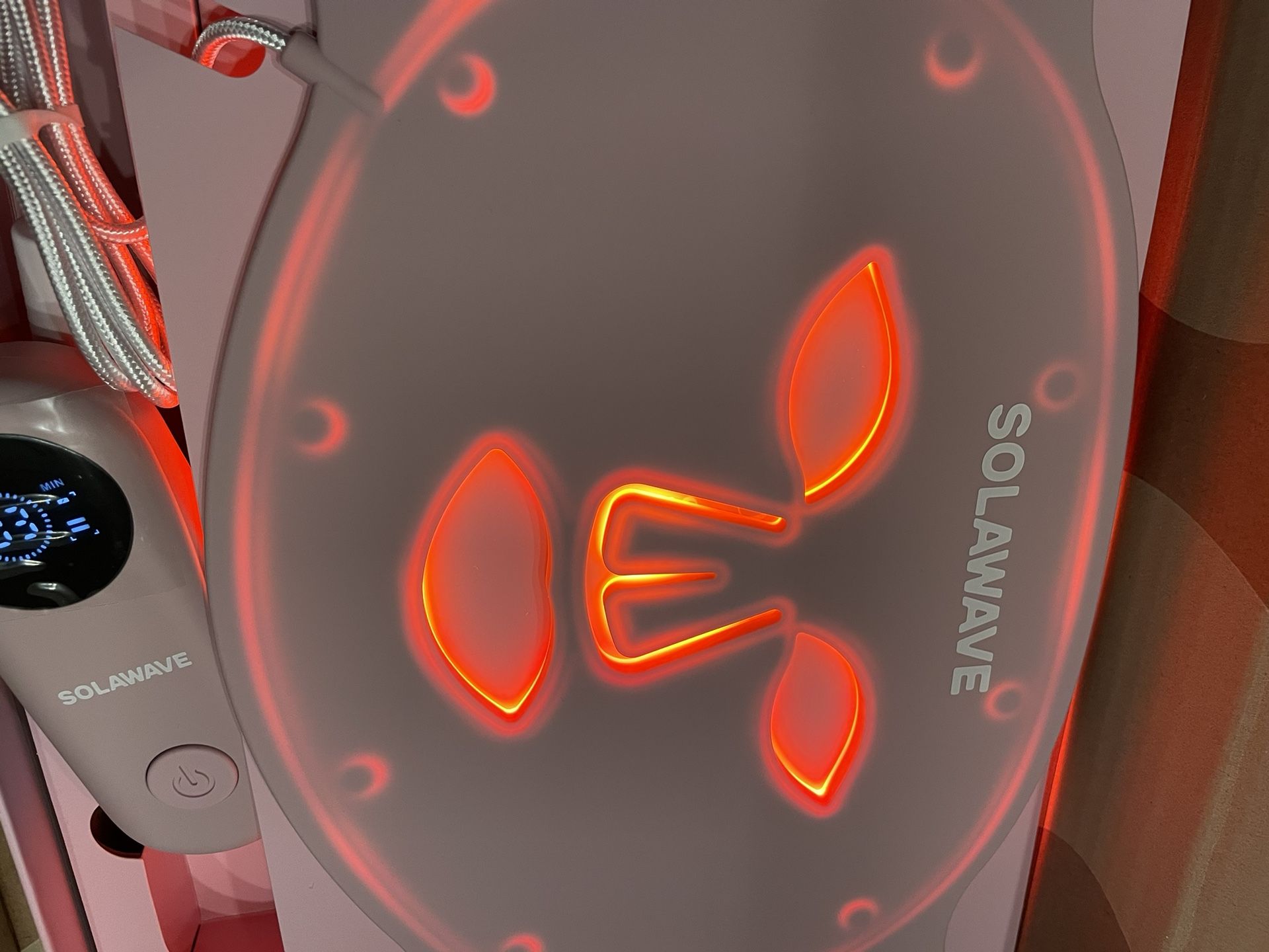 Solawave Wrinkle Retreat Pro LED Infrared Face Mask