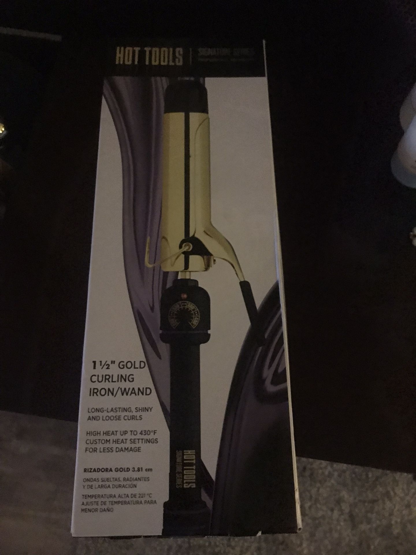 BRAND NEW CURLING IRON
