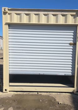 30’ container with rollup door