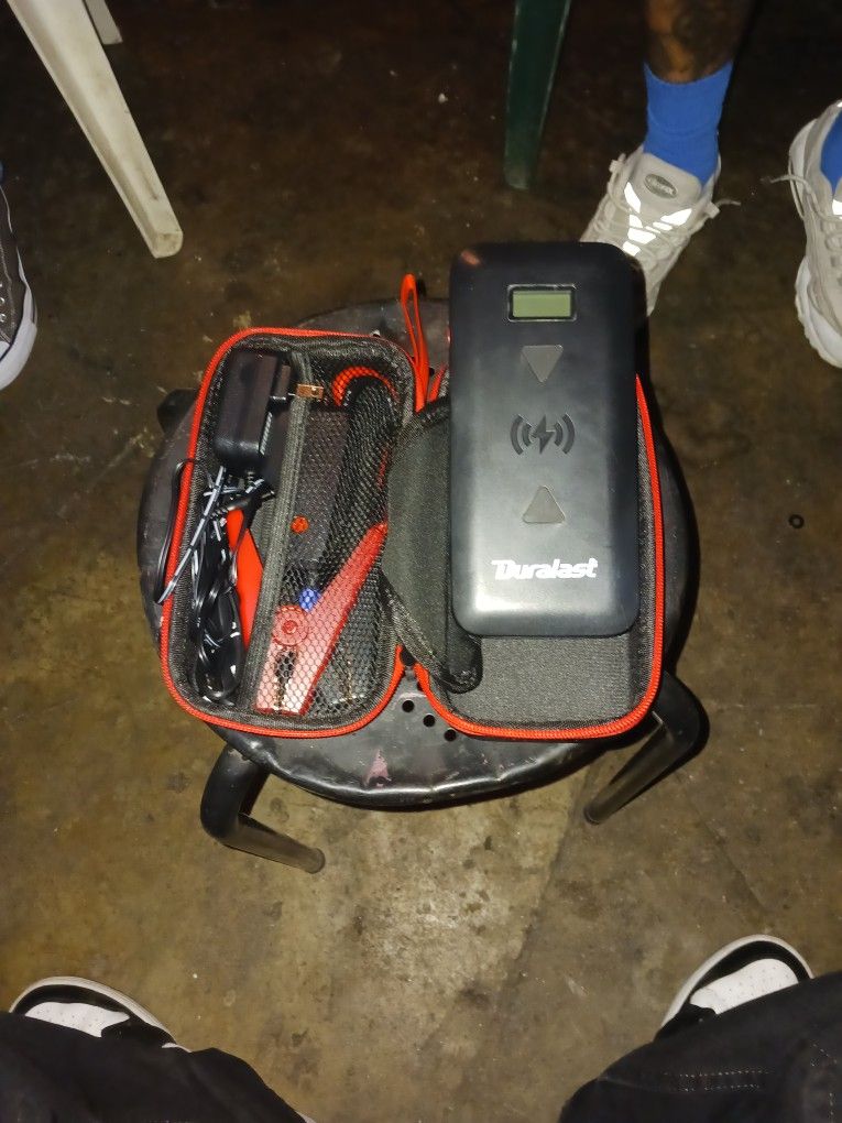 Duralast Car  Battery/flashlight Starter