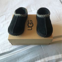 Kids Ugg Slippers 10c