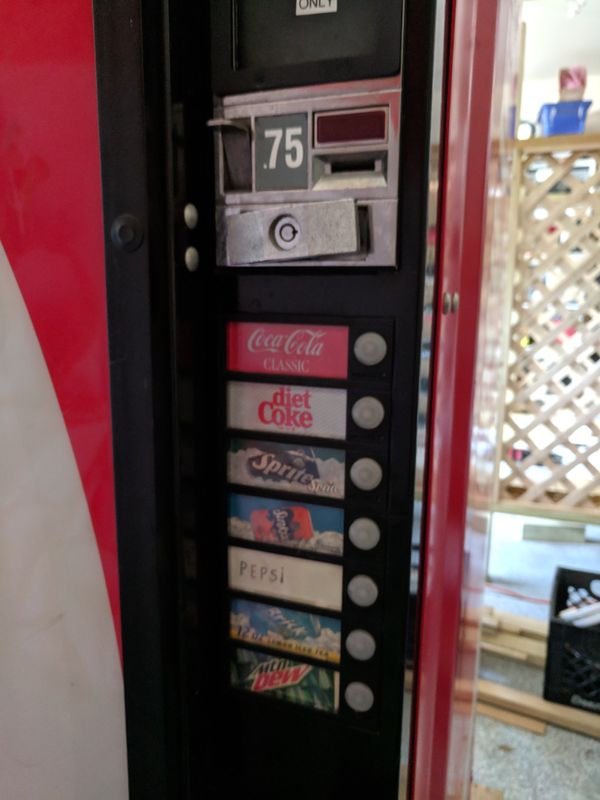 CocaCola vending machine for Sale in Chicago, IL OfferUp