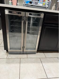 Wine/Beverage cooler