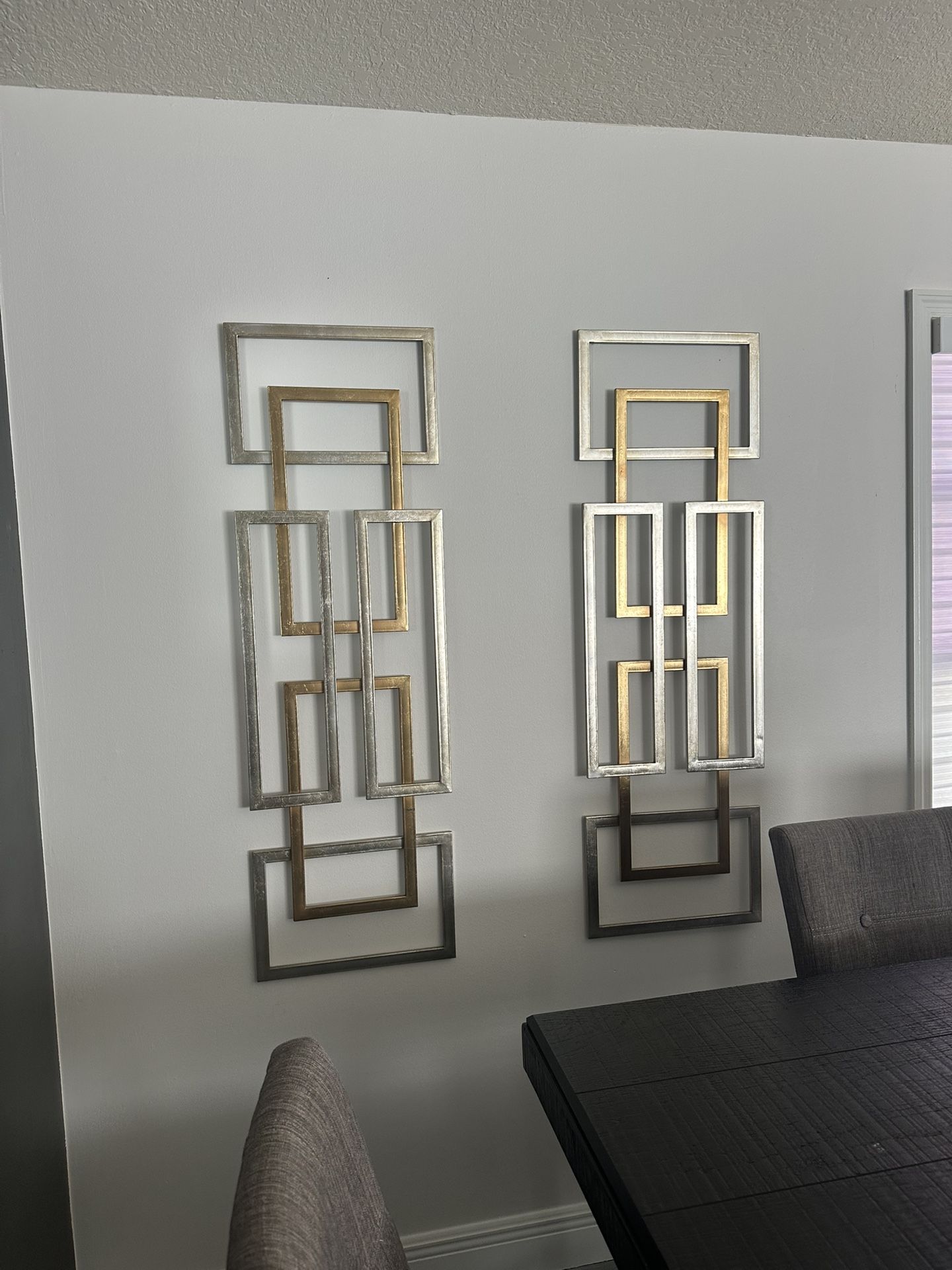 Modern Abstract Wall Decor on Metal