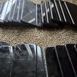 23 Units Of Iphone SE 2 128GB Unlocked/ Iphone SE 2 64GB UNLOCKED Iphone 8 64GB 