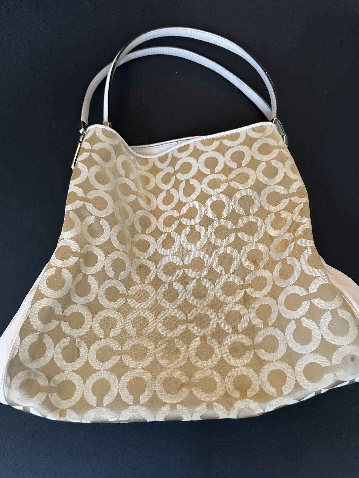 Coach Bag 3 Sections That Open , Light Purple On The Inside
